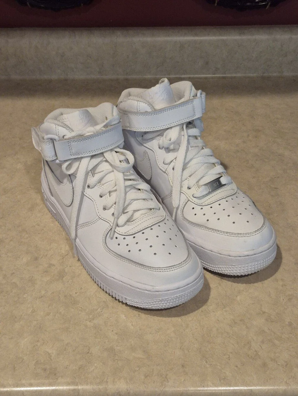 Nike Air Force 1 White High-Top Sneakers Boys Size 6.5 Youth